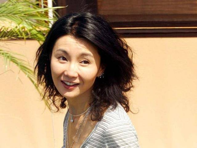 54歲張曼玉「越老越孤僻」，她終沒活成你想像的樣子
