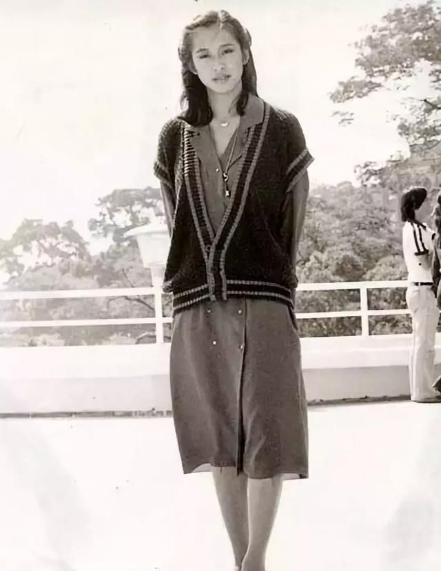 她是郭晶晶的婆婆，史上最美港姐，兩度嫁豪門卻不被名利束縛
