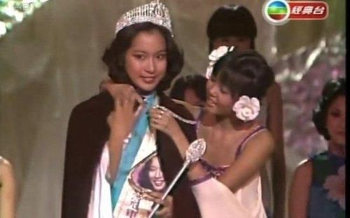 她是郭晶晶的婆婆，史上最美港姐，兩度嫁豪門卻不被名利束縛