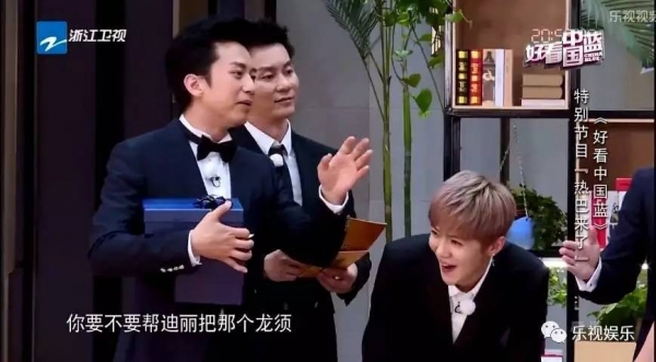 當52歲劉嘉玲梳了25歲迪麗熱巴的髮型，真的忍不住笑了出來！ 