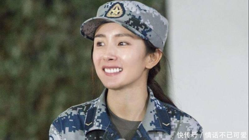 看完32歲楊冪素顏照，再看36歲王鷗素顏，網友：差距一目了然！