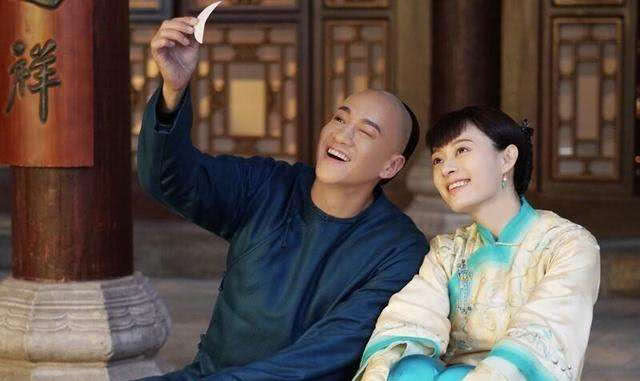 難怪何潤東從來不曬自己妻子，看到妻子近照後，網友：我也不想