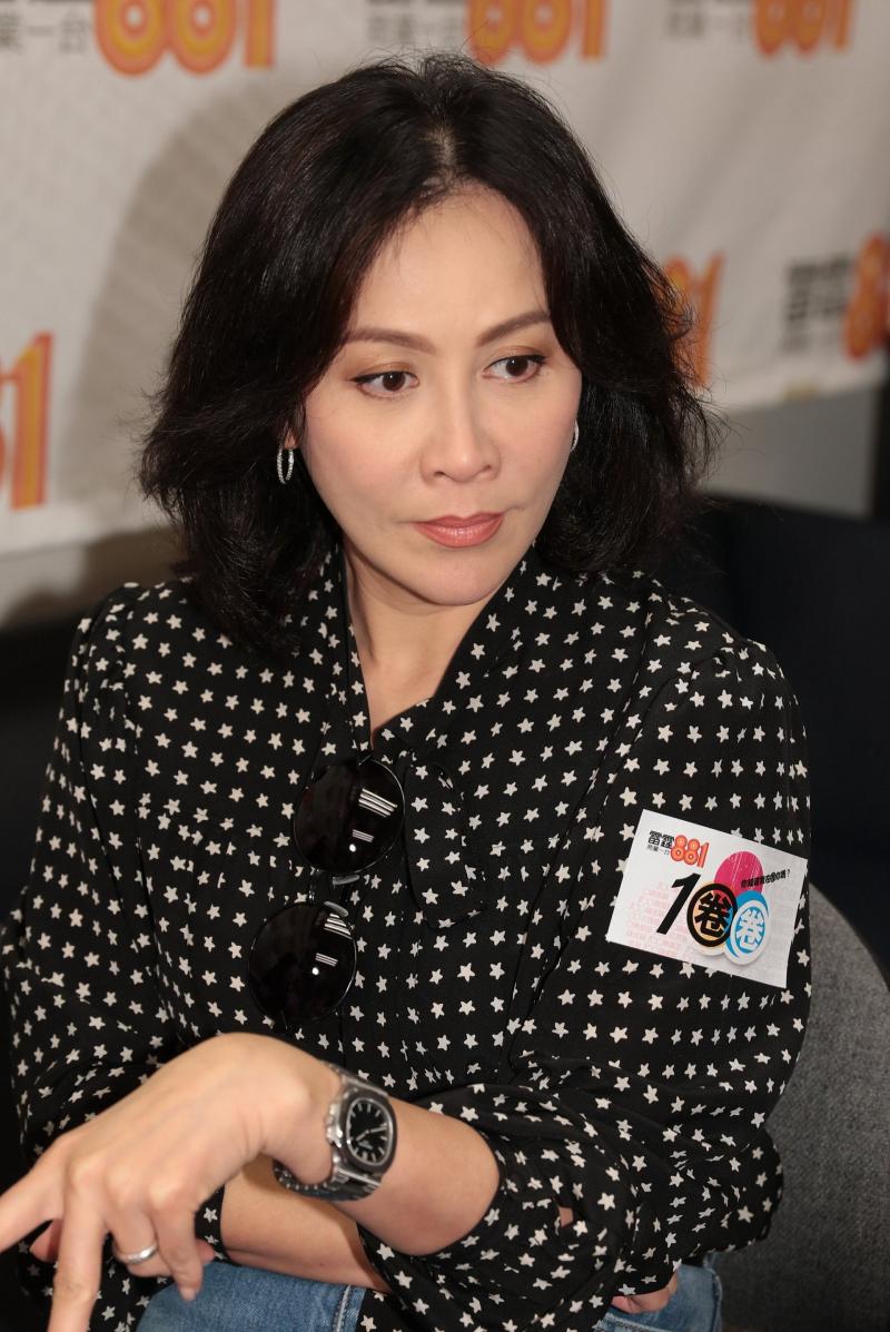 一人頂半個演藝圈！村姑超強仿妝震撼網友，劉嘉玲也驚呼：妝化得比我好！