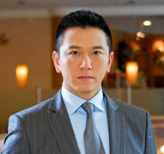 一婚娶港姐，二婚娶助手，三婚娶小20歲女星，54歲成人生贏家