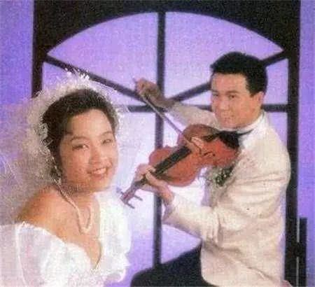 一婚娶港姐，二婚娶助手，三婚娶小20歲女星，54歲成人生贏家