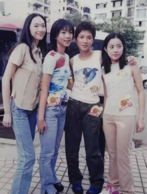 她紅到拒絕周星馳，窮到靠粉絲救濟，她留給一代人的「少女情懷」，如今成這模樣....！ 
