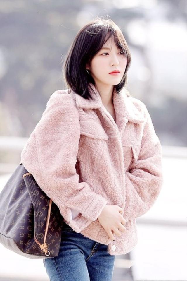 Red Velvet孫承歡新髮型真好看，兩套私服時髦又保暖，入手了！