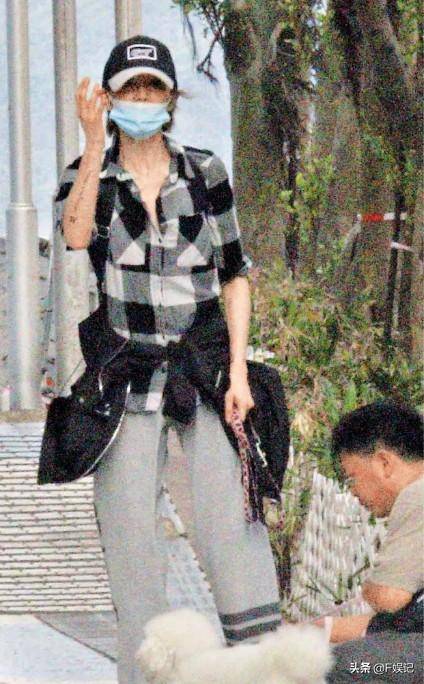 張曼玉搬去平民區，過隱居生活，現在的她是真的太瘦了！