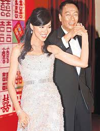 霸氣郭台銘「育兒方式」首度曝光！曾馨瑩坦言：「他太瘋我會阻止他...」想不到郭董是這種爸爸！ 