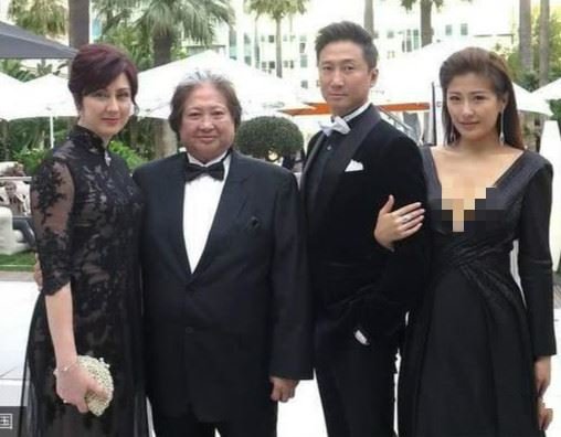 洪金寶兒媳婦驚豔亮相！給公公送蛋糕！毫不避嫌一起合影！