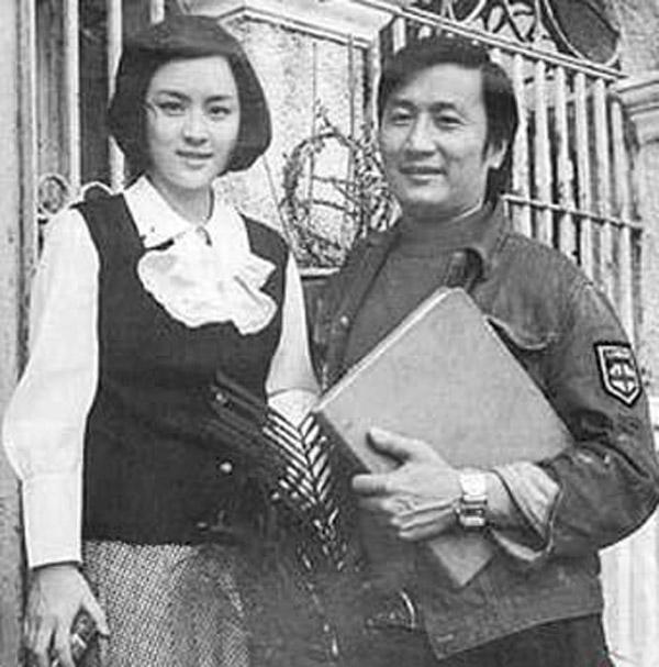 臺灣第一代玉女，曾豔壓青霞，2度嫁渣男，現兒子32歲帥過謝霆鋒