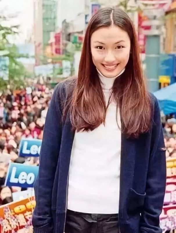 他們牽手了！離婚兩年後終於坐實了他婚內出軌…！