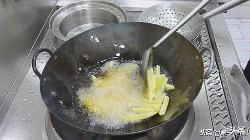 土豆條不一樣的吃法，外酥里糯，3塊錢的土豆，幾分鐘炒一大盤