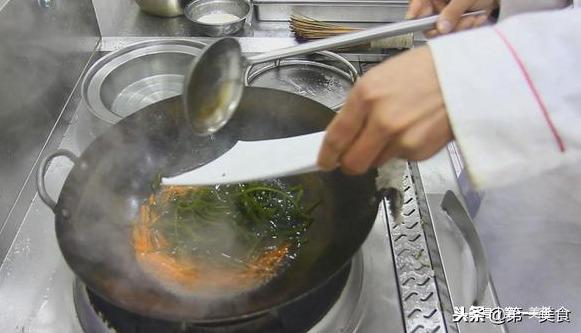 涼拌海帶絲如何好吃不腥，又能保持營養？廚師長悄悄告訴你竅門