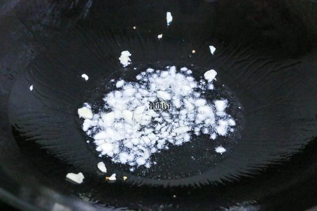 這個菜尤其適合正在長身體的孩子吃，促進腦部發育，幫助長個！