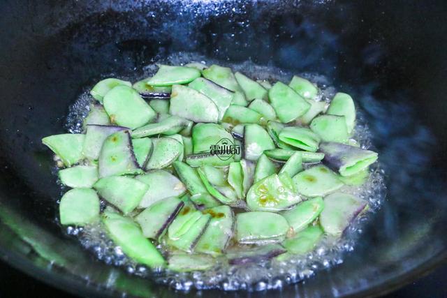 這個菜尤其適合正在長身體的孩子吃，促進腦部發育，幫助長個！
