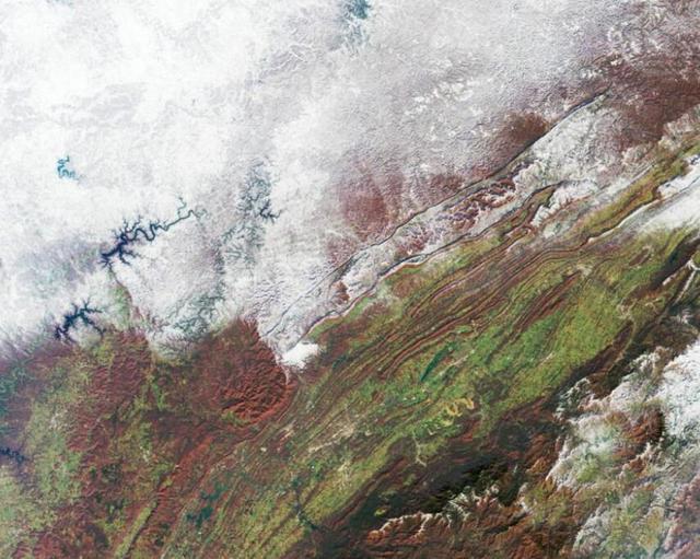 這是暴風雪從衛星看起來的樣子：你從未見過這樣的地球