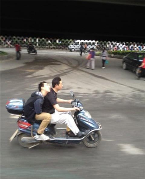44張爆笑圖 老師，以後上課穿這樣的裙子挺好.....看到最後一張圖，我整個下巴都快跌了!