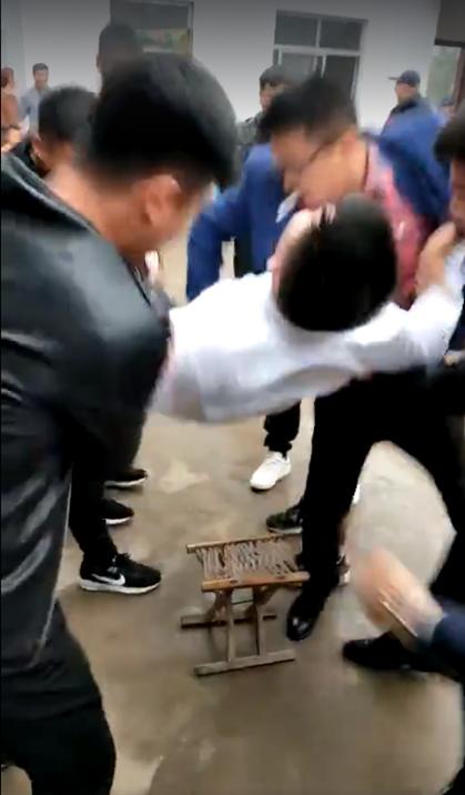 【笑爆】兄弟玩得太過火，新郎還沒接到新娘就被弄死！