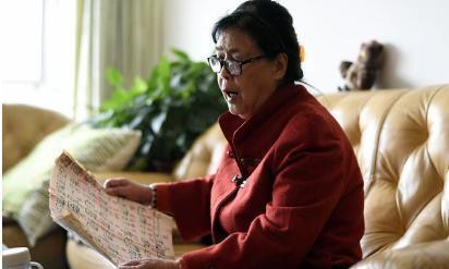 兩家商量婚事，吃飯時准婆婆在桌下扯我衣角，我看她一眼決定悔婚  