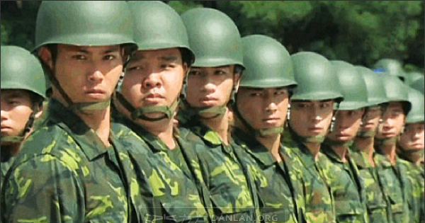 班長「嗆人語錄」！笑翻女網友：「叫你伏地挺身！你在X地球是不是」！