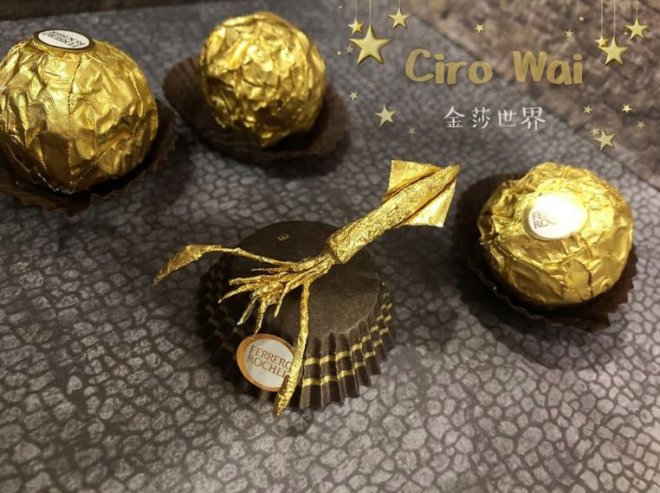 女兒愛吃金莎…他隨手將包裝紙「摺成12生肖」！駿馬奔騰帥爆「一看到金豬本尊」紅到國外：太Q了