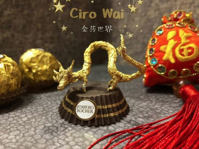 女兒愛吃金莎…他隨手將包裝紙「摺成12生肖」！駿馬奔騰帥爆「一看到金豬本尊」紅到國外：太Q了