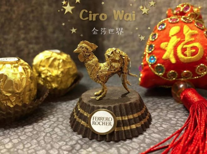女兒愛吃金莎…他隨手將包裝紙「摺成12生肖」！駿馬奔騰帥爆「一看到金豬本尊」紅到國外：太Q了