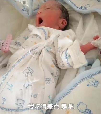 70萬分之一的幸運！媽媽產下「罕見龍鳳四胞胎」 一次湊到「兩個好」爸暖喊： 生活再難也不願放棄 ！