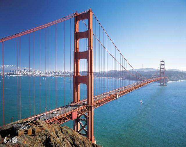 海水那麼深，跨海大橋橋墩是怎麼建上去的？現在總算知道了！
