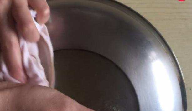 沒想到牙膏加小蘇打這麼厲害，看完我也跟著做了，省錢又實用