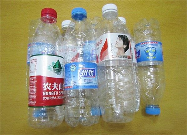 蝦買多了怎辦？教你一招，靠這樣保存放再久也不怕蝦頭變黑，別再傻傻直接放冰箱了！ 
