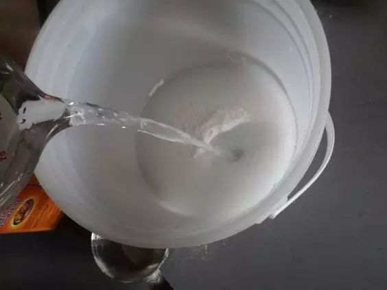 衣服有異味怎麼辦？聰明的女人都這樣做，趕緊收藏！