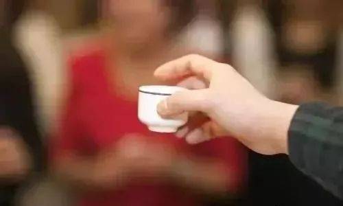 人窮，多喝酒；人富，別碰賭！（說的真好）