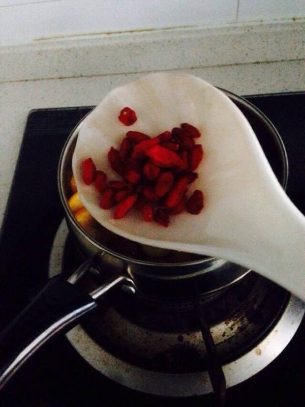 這菜是「天然的強肝劑」，護肝排毒，堅持吃，為肝髒做個大掃除