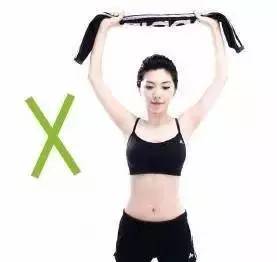 「手臂瑜伽」，愛美女生必看！堅持20天，夏天穿啥都好看！