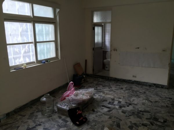 她花300萬，40年老房搖身變「現代飯店風」豪宅，成小資族楷模！ 