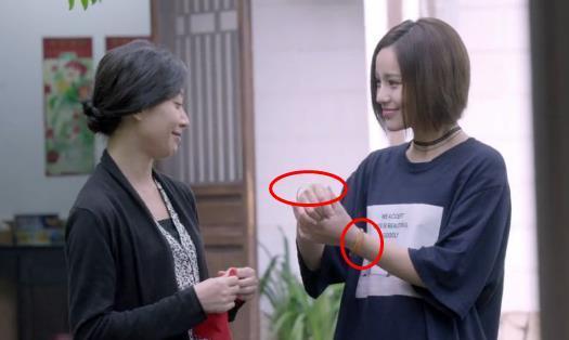 婆婆生日，俺給她買了金鐲子，宴席過後看到她的手，俺內心翻滾了