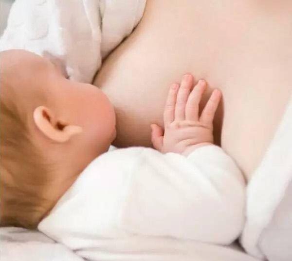 剖腹產我疼的滿身汗，婆婆為省錢不讓用鎮痛泵，出院媽接我回娘家