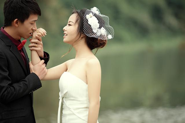 父親去世後我贍養繼母，我結婚她給的東西，我決定送她回老家！