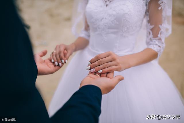 「老婆，媽的房子給弟弟結婚，她要來咱家住」「她要來我就走」