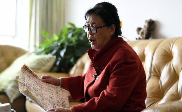 農村夫妻被親家母冷嘲熱諷，老漢忍不可忍一席話全場頓時無聲，嚇得親家公趕忙鞠躬道歉！