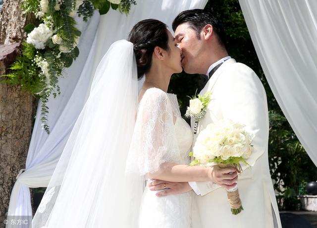 離婚3年，在朋友婚禮上偶遇前妻，看清她身邊人，我淚流滿面跪求復婚