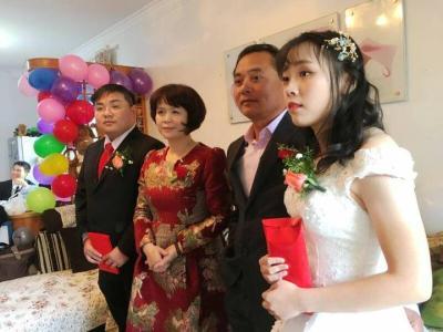 女兒結婚老婆給十萬陪嫁，婚後女兒哭著回來，我給老婆一巴掌！