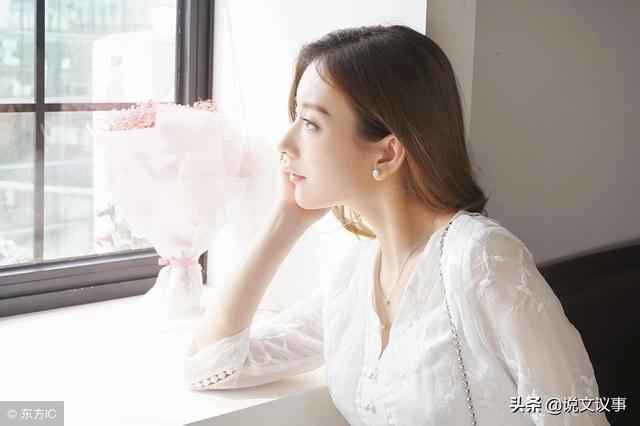 兒子娶了漂亮妻子，意外看到她的素顏後，我整個人都被嚇了一跳
