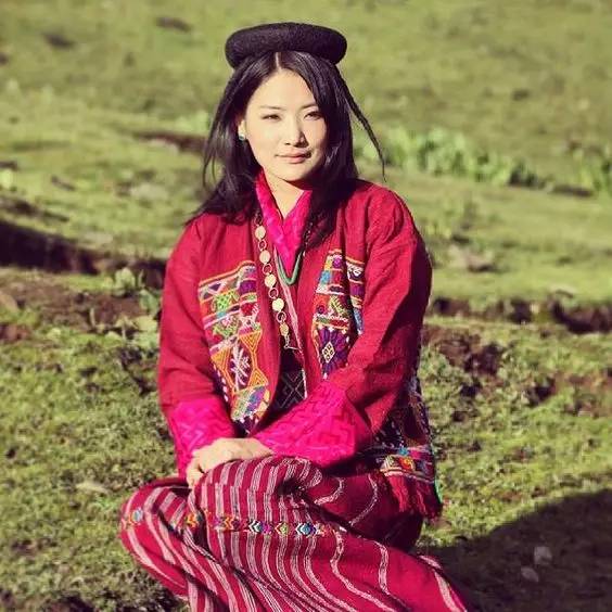 「等你長大了，我便娶你」，相差十歲的年紀，14年的等待，他們終於成為了全世界最幸福的夫妻 