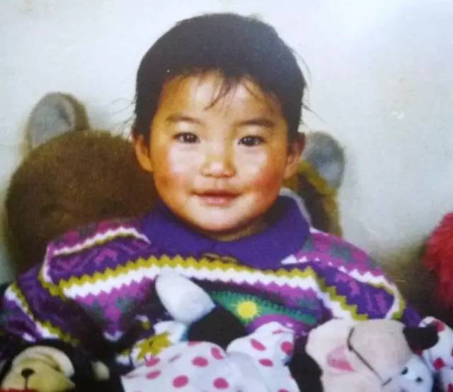 「等你長大了，我便娶你」，相差十歲的年紀，14年的等待，他們終於成為了全世界最幸福的夫妻 