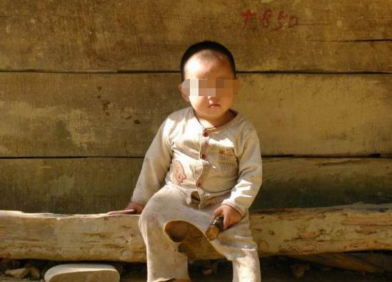 男孩出生天現異象，道士稱必成大才，20年後再見，道士撒腿就跑