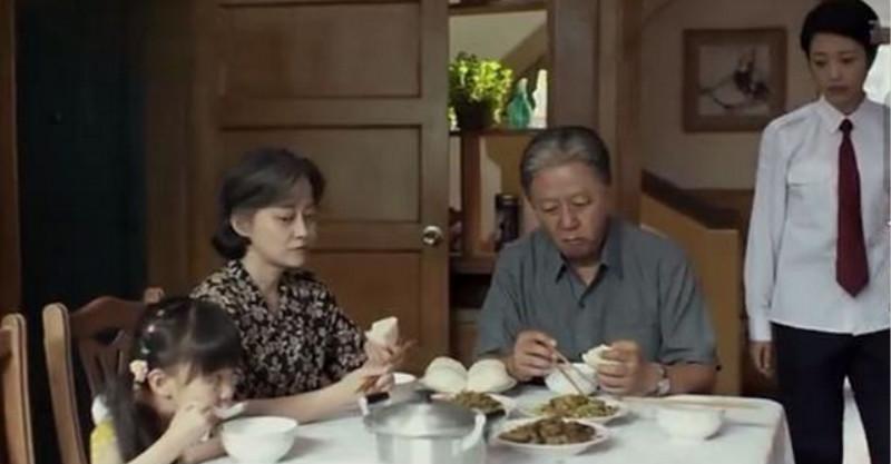 老婆年薪幾十萬，我出差回來看到爸媽吃的飯決定離婚，沒想到離婚後爸媽說出「真相」讓我想扇自己一巴掌！！ 