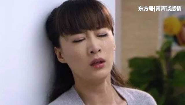 前夫婚禮我請假參加，新娘遲遲不露面，去臥室找兒子我呆了！